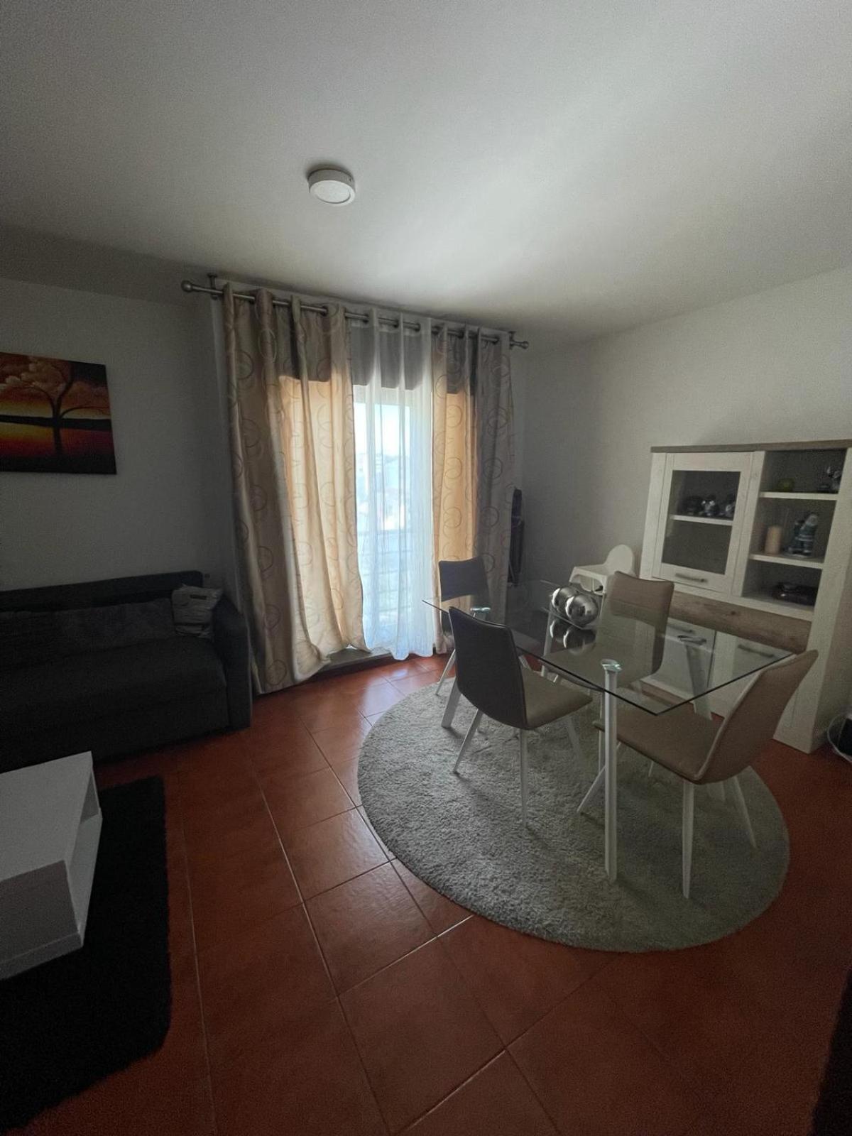 Flat4U Appartement Paredes  Buitenkant foto