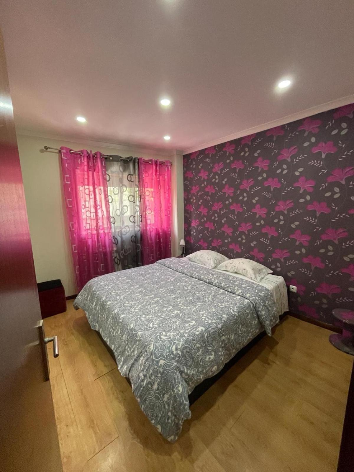 Flat4U Appartement Paredes  Buitenkant foto