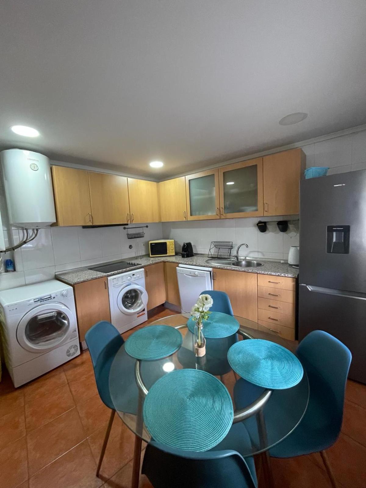 Flat4U Appartement Paredes  Buitenkant foto